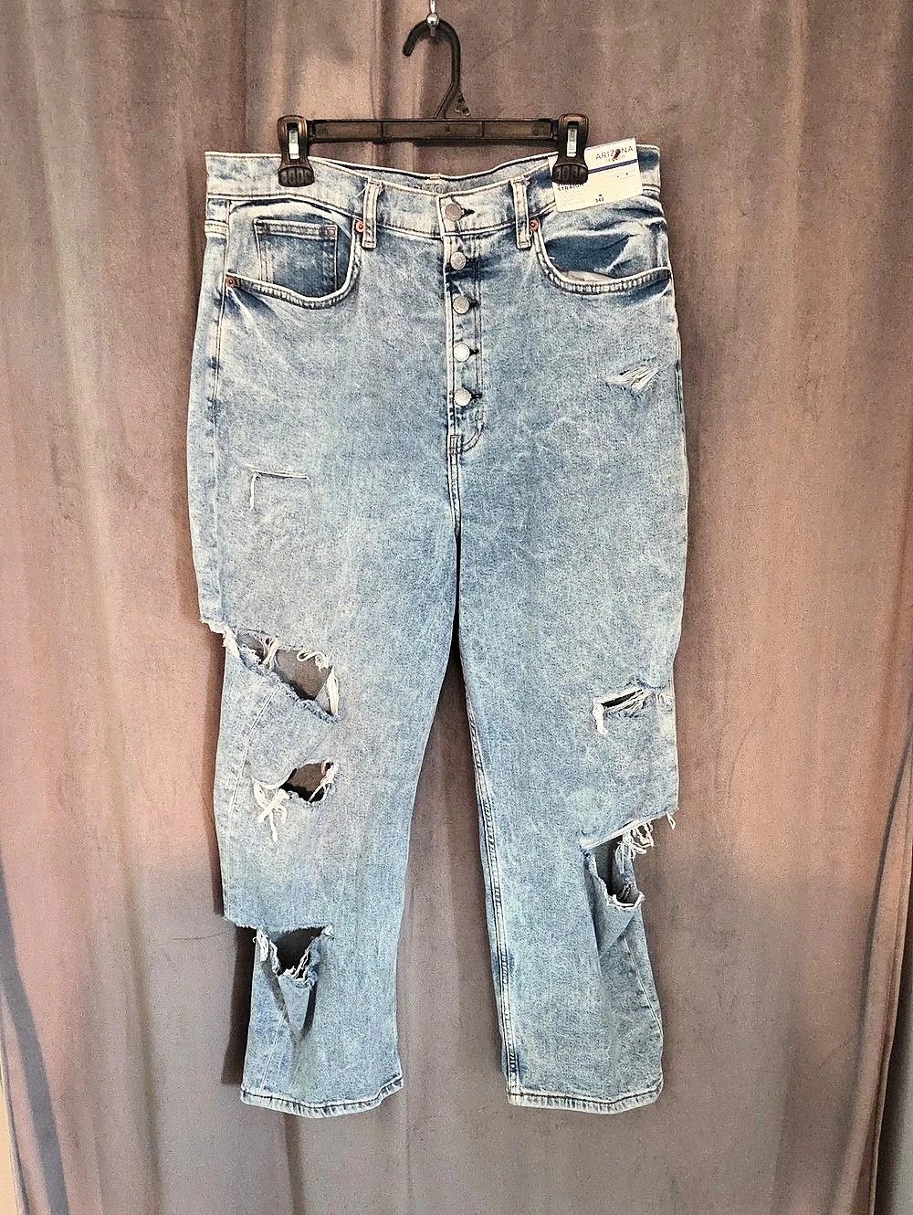 NWTArizona Vintage High Rise Distressed Straight Leg Jeans Waist 19 (Fits Small)